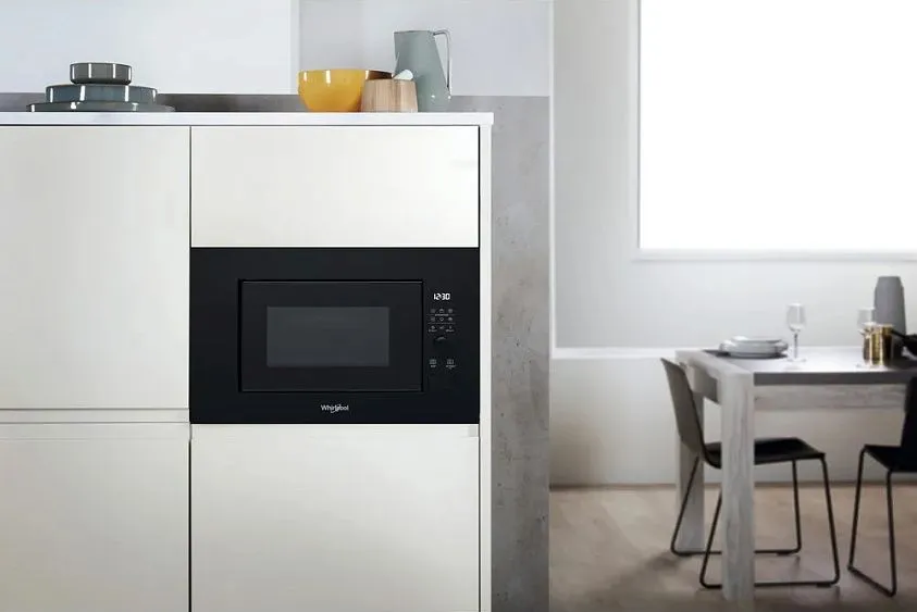Микроволновая печь WHIRLPOOL WMF200GNB
