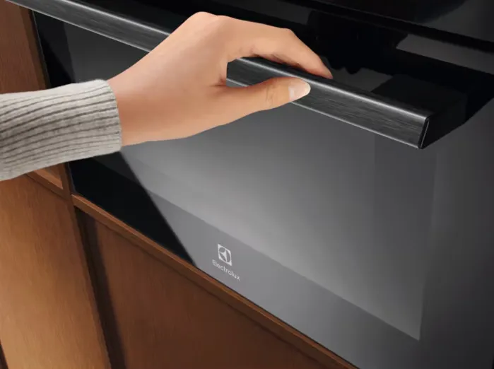 Микроволновая печь ELECTROLUX LVM9E2XZ