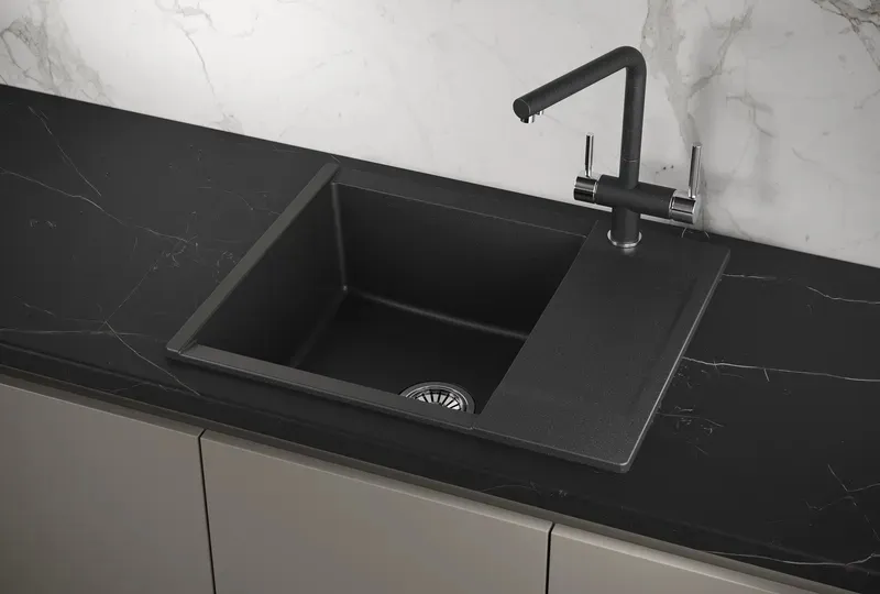 Кухонная мойка GRANULA ES-6202 черный