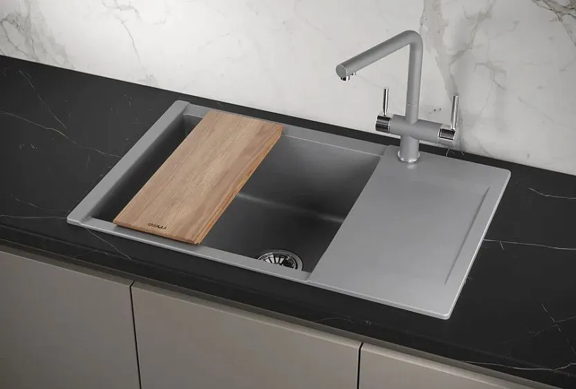 Кухонная мойка GRANULA ES-7807 алюминиум