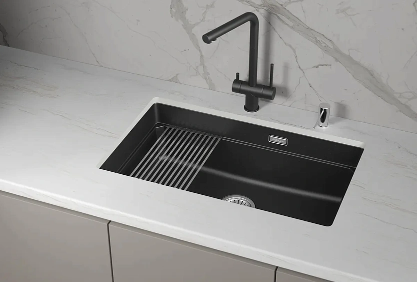 Кухонная мойка GRANULA KS-7303iU шварц