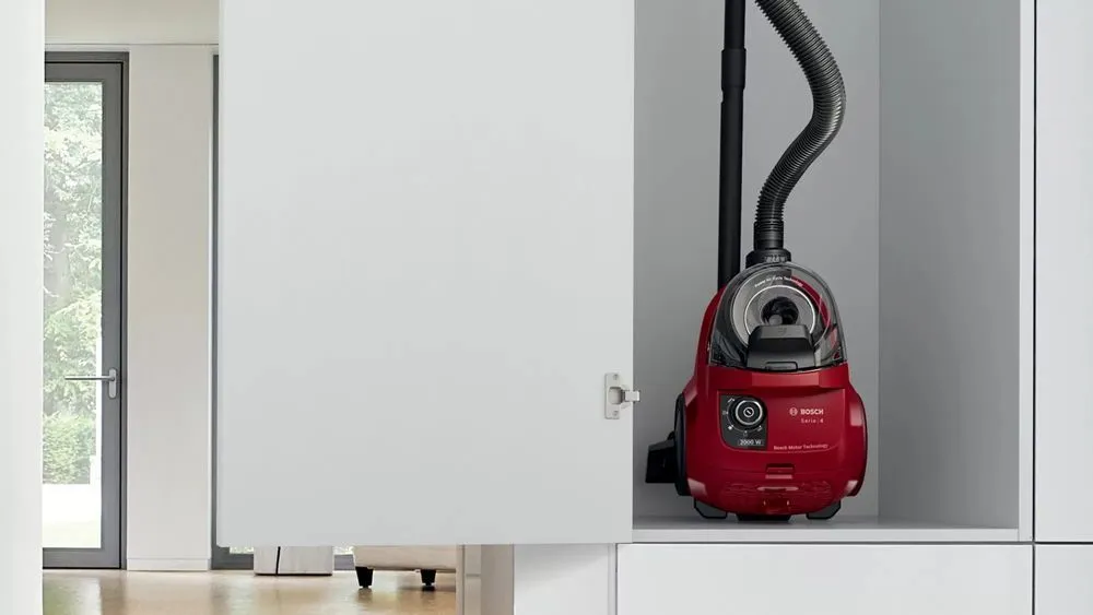 Пылесос BOSCH BGS21WX200