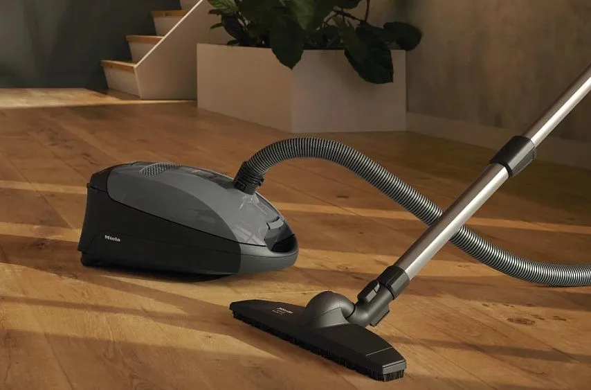 Пылесос MIELE Classic C1 SBAF5 Parquet XL PowerLine серый