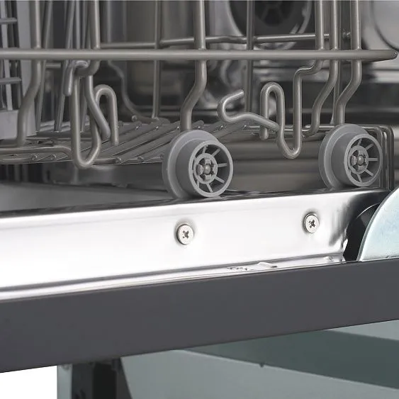 Посудомоечная машина INDESIT DIS 1C28