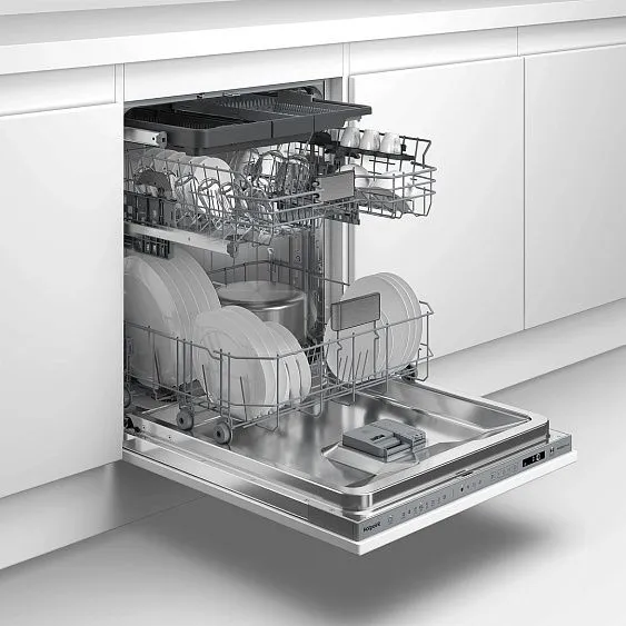 Посудомоечная машина HOTPOINT-ARISTON HI 5D74 ADF