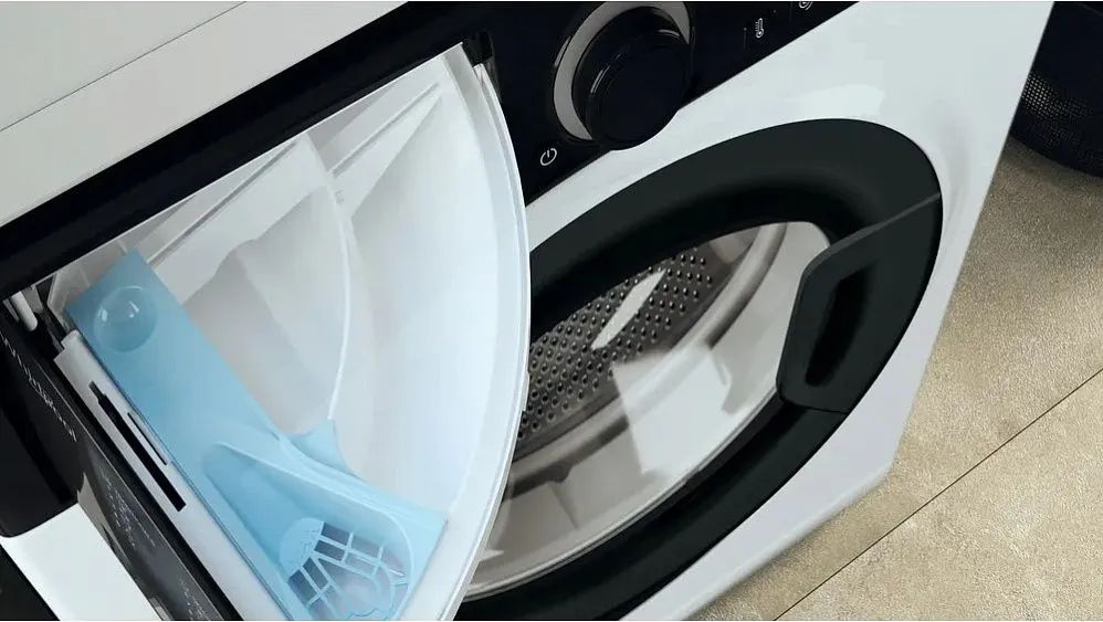 Стиральная машина WHIRLPOOL WRSB7238BBEU