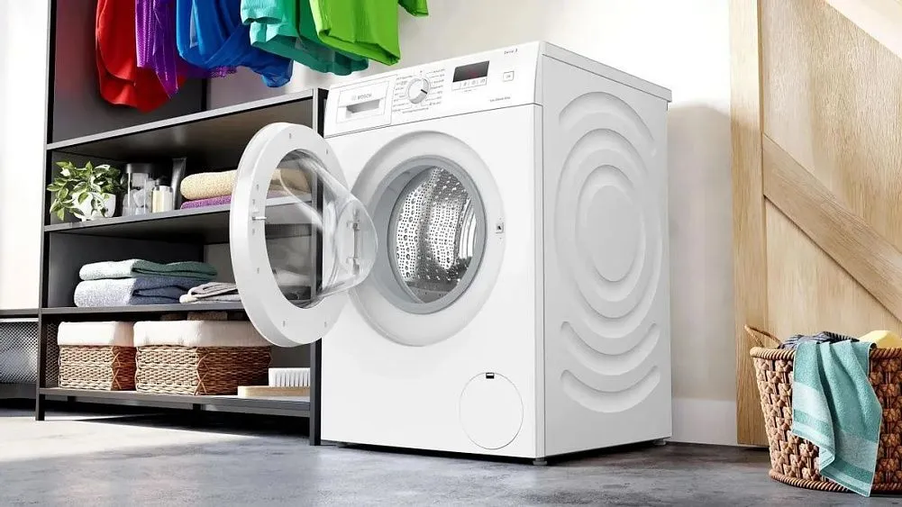 Стиральная машина BOSCH WGE03200SN