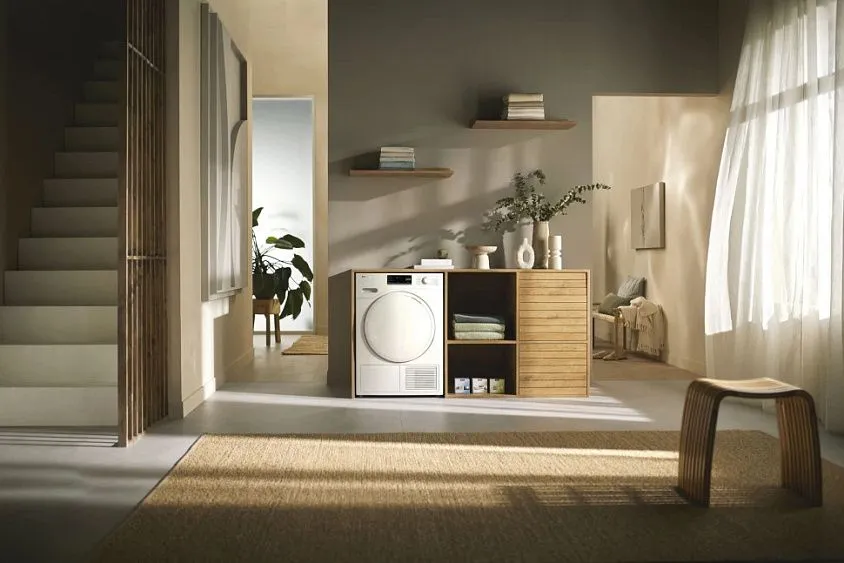 Сушильная машина MIELE TSA523WP Active LOWE