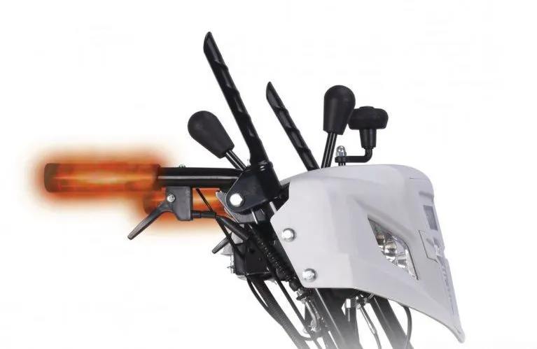 Снегоуборщик HYUNDAI HS 7680 E