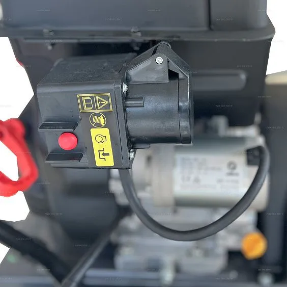 Снегоуборщик EVOLINE SBG 700 LE