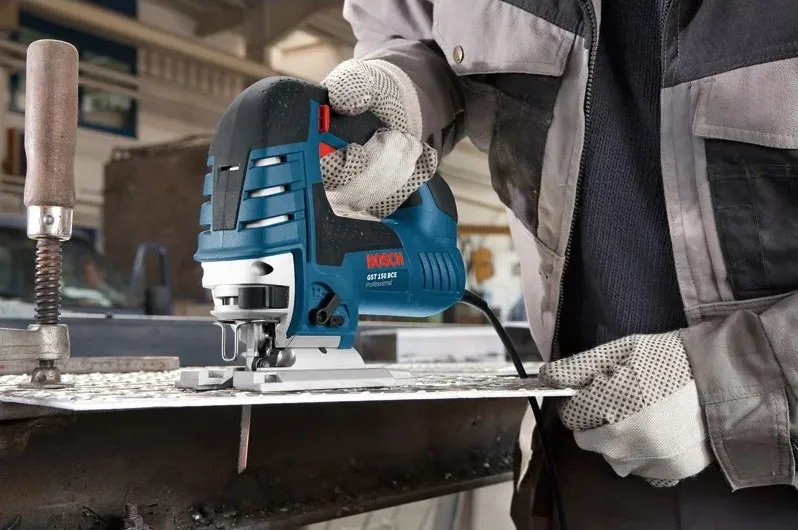 Лобзик BOSCH gst 150 bce