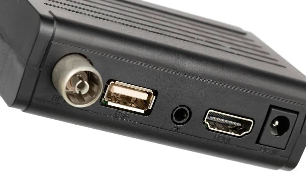 Ресивер BBK SMP025HDT2 черный