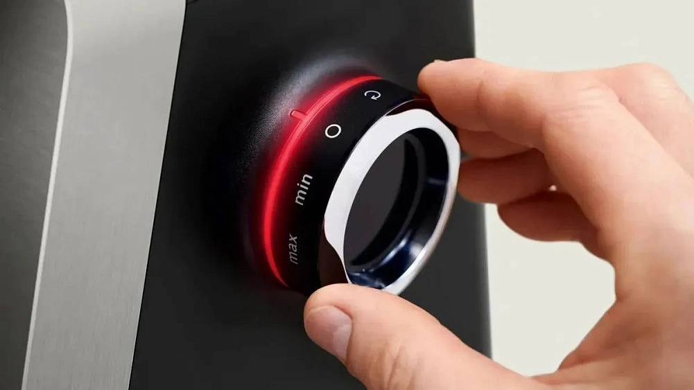 Мясорубка BOSCH MFWS835M