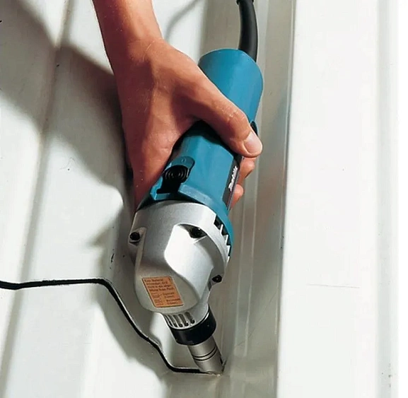 Ножницы Makita JN1601