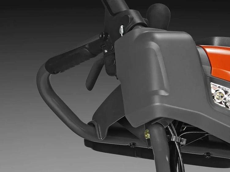 Снегоуборщик HUSQVARNA ST 230 9704692-01