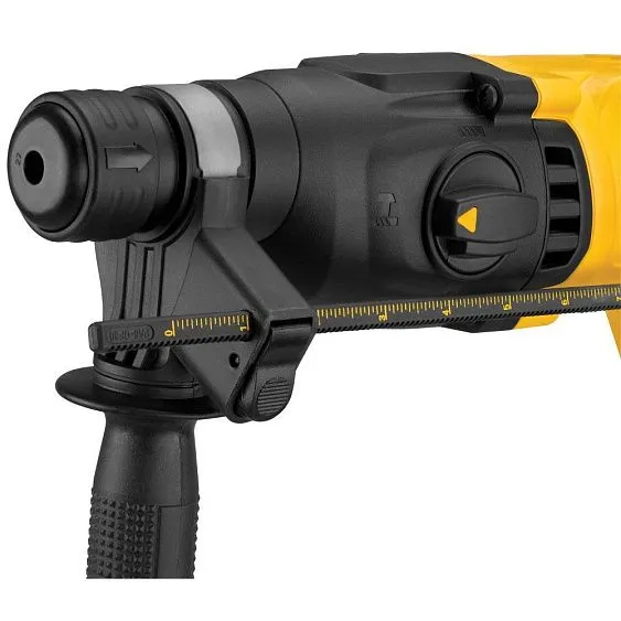 Перфоратор DeWalt DCH133N