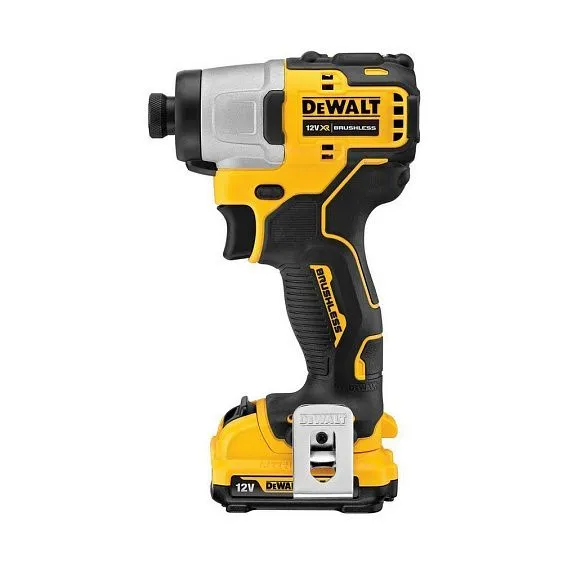 Шуруповерт DeWalt DCF801D2